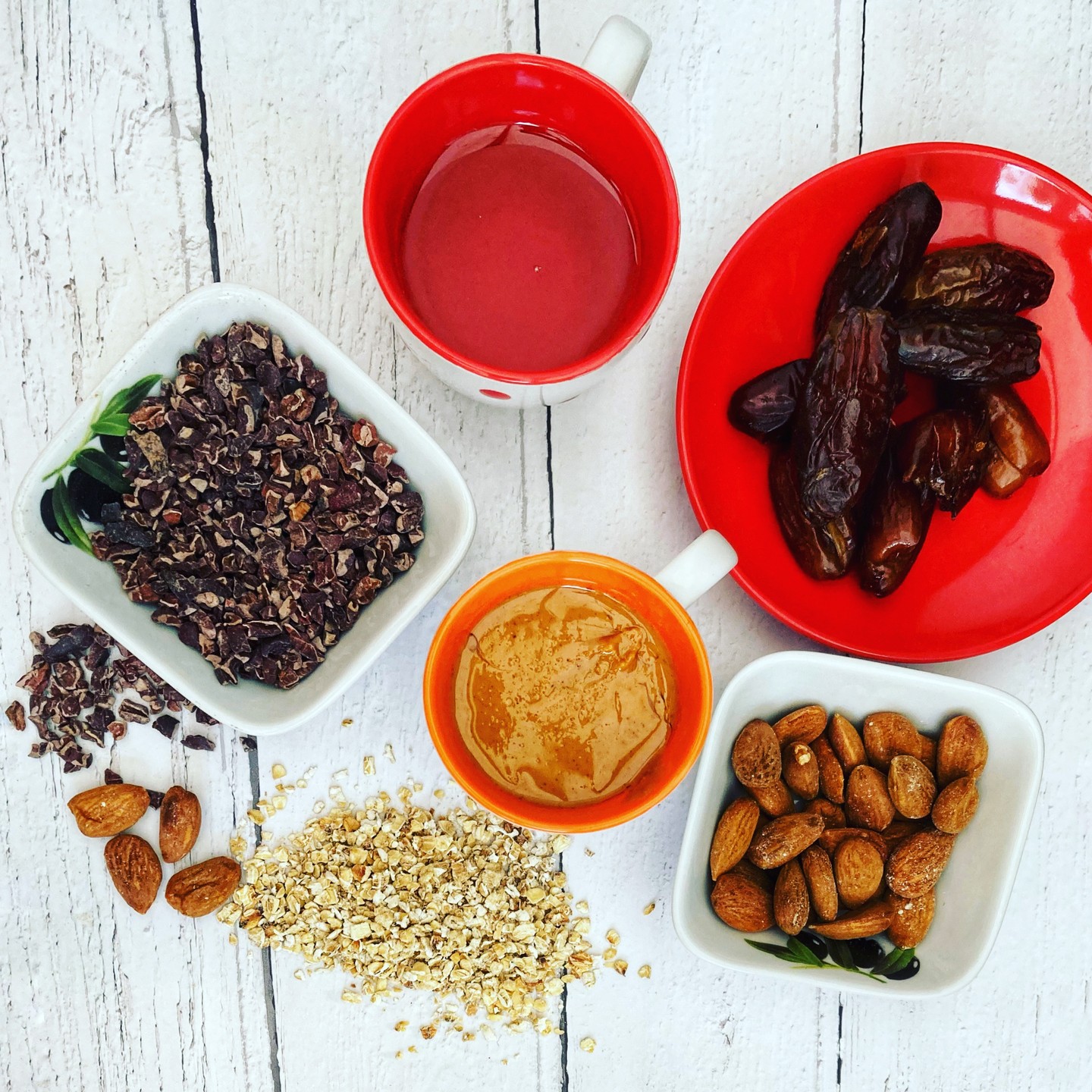 A firm favourite at CVC HQ. Super easy, no-bake NOMAD BARS perfect for breakfast on the go or for a mid-afternoon coffee break ❤️💕 Recipe on my website - link in the bio 💫⭐️🌟 #veganfoodpics #veganiseasy #easyvegan #veganstudent #veganfooduk #veganblog #vegansuk #lazyvegan #vegancomfortfood #plantbasedrecipe #wholefoodsplantbased #whatveganscook #veggiesforbreakfast #veggielunch #veggiemeal #veganized #veganliving #veganlife #veganworld #veganforeverything #simplevegan #simpleveganfoods #lentils #lentilsoup #veggiefood #veggierecipes #veggielife #veggiebowl #veggielover